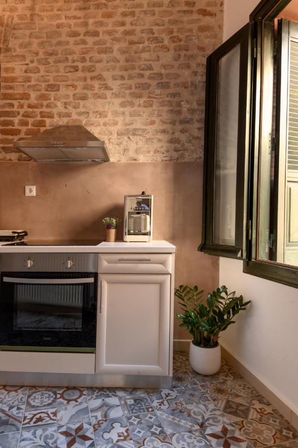 Monastery Apartment, A Unique House Hriszí Aktí Haniá Kültér fotó